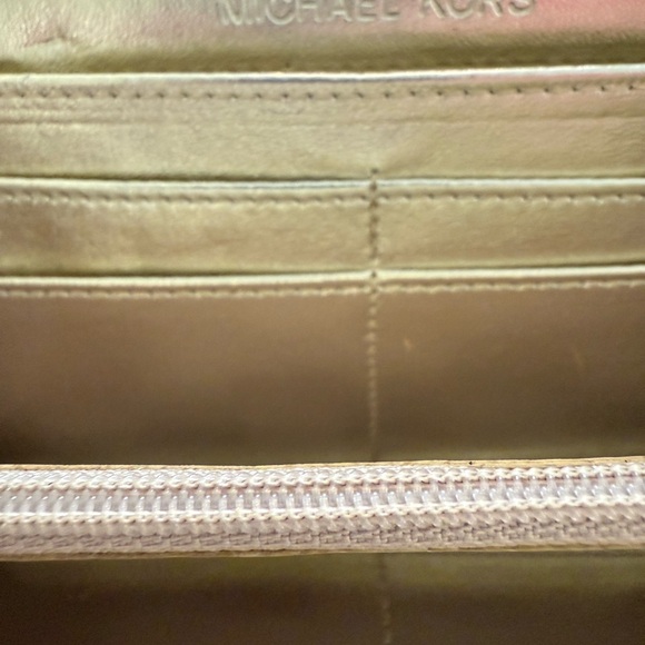 Michael Kors ostrich embossed continental wallet - Picture 6 of 7